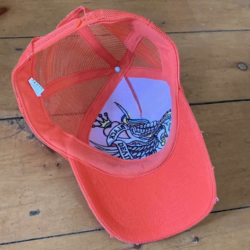 Snap back - Picture 3 of 5